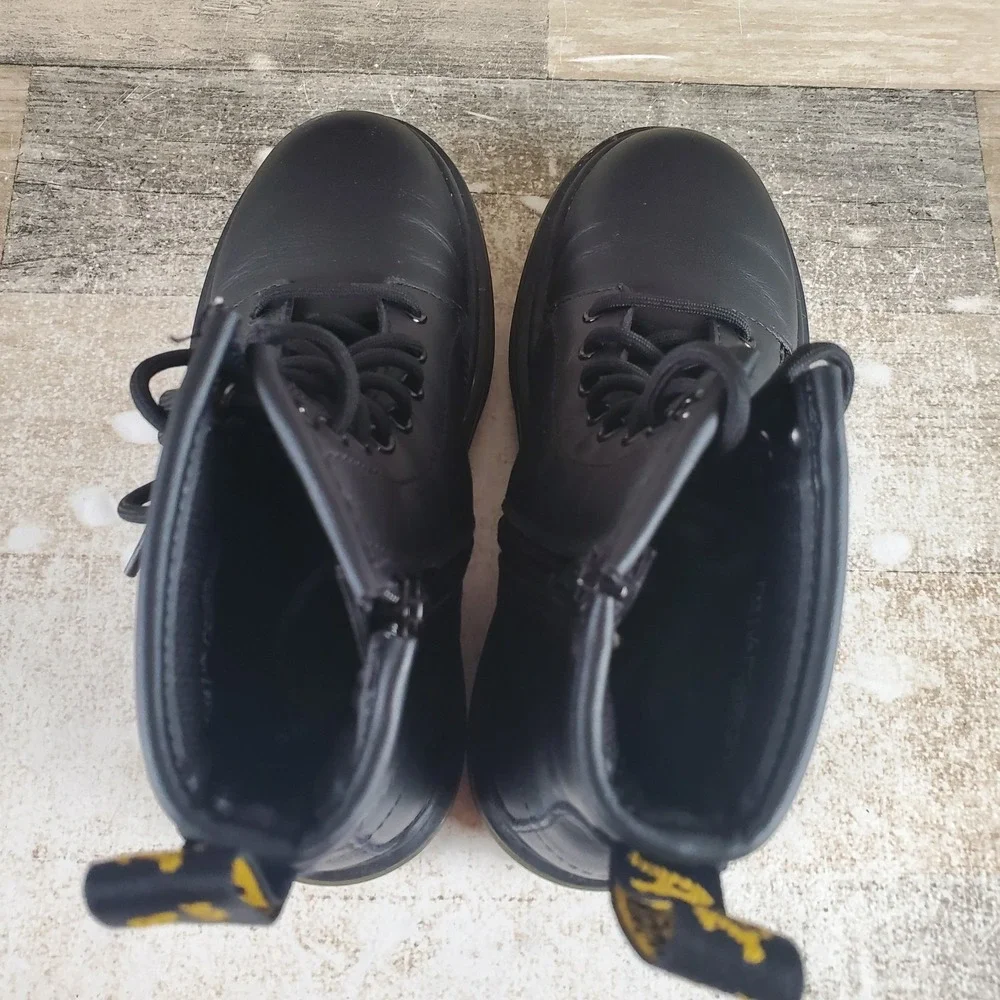 Dr. Martens 1460 Kids Ankle Boots Sz 1 Black Softy Leather Lace Up Round Toe